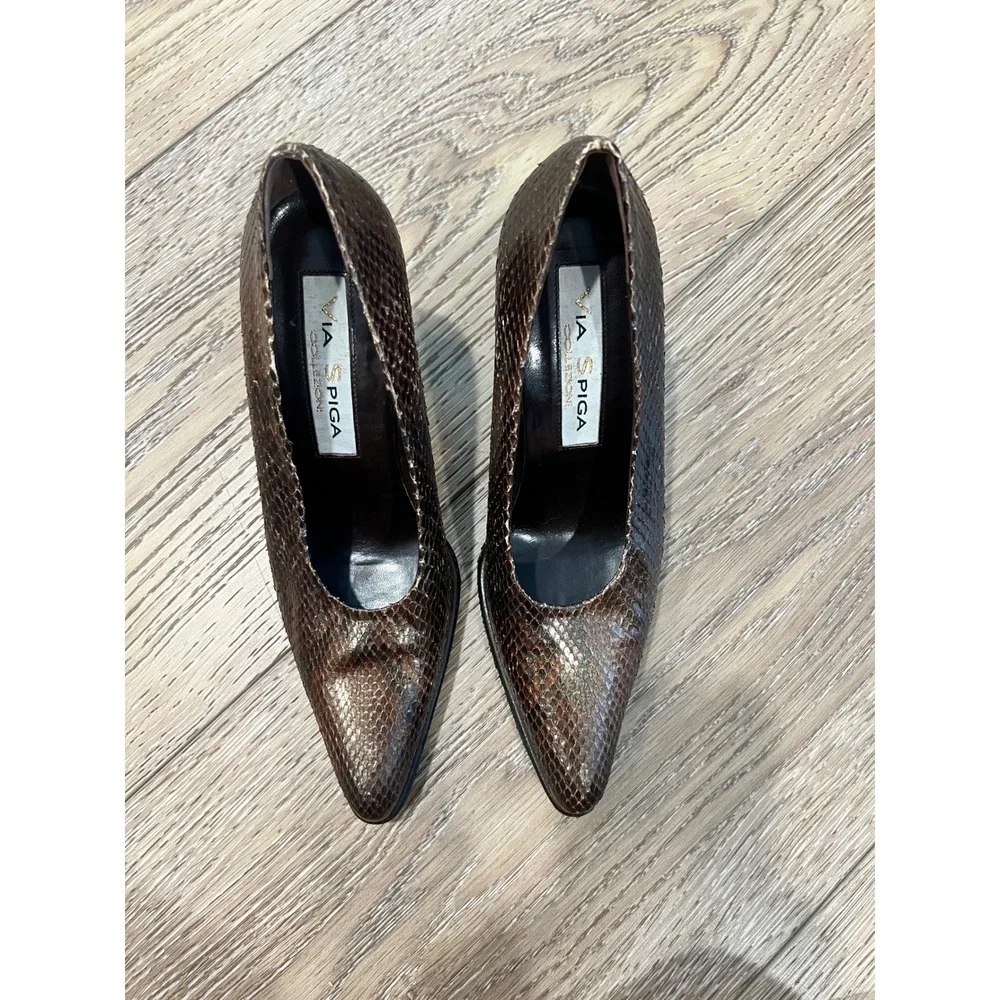 Via Spiga Collezione Bronze Snakeskin Pointed Toe Block Heel Pumps Size 9M Italy
